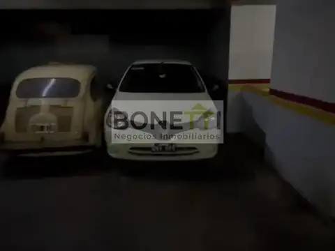 Cochera en excelente ubicacion