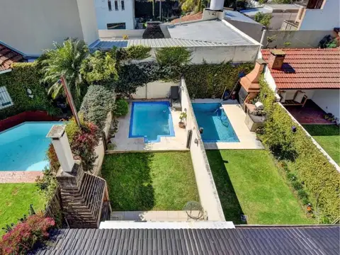 VENTA CASA DUPLEX OLIVOS 5 AMBIENTES PILETA JARDIN
