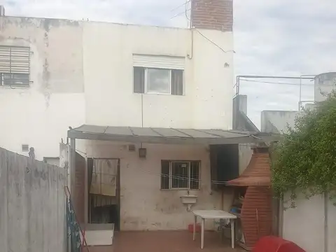 Depto Tipo Casa en Alquiler de 2 dormitorios