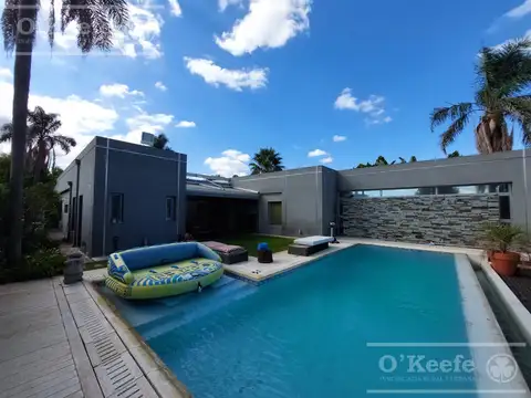 Casa en venta de seis ambientes con piscina en Fincas de Iraola II