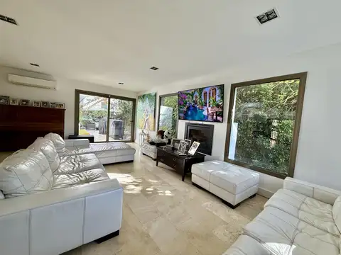 Casa 6 ambientes con 3 baños