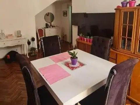 Venta Departamento PH 2 Ambientes en Colegiales Patio Parrila Baulera Apto Crédito