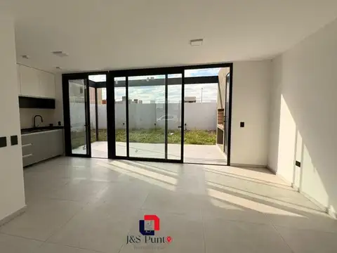Casa 3 ambientes con 2 baños