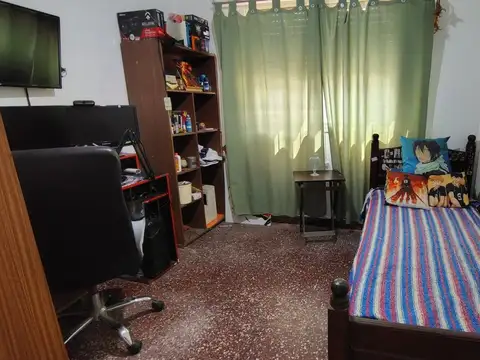 CASA 4 AMBIENTES + 2° ViIVIENDA de 3 AMB.
