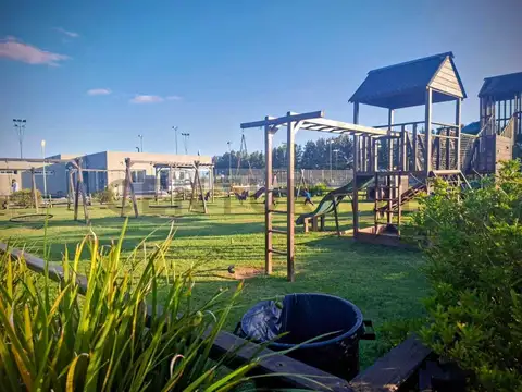 Terreno en Venta en Guillermo E Hudson, USD 129.000