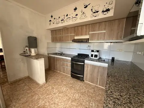 En venta 4 dormitorios, pileta y quincho en White