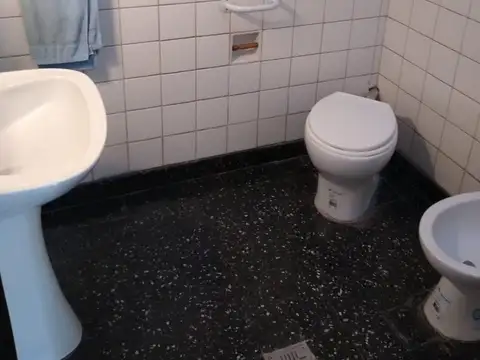 Depto Tipo Casa en Alquiler en Villa Lynch, $ 670.000