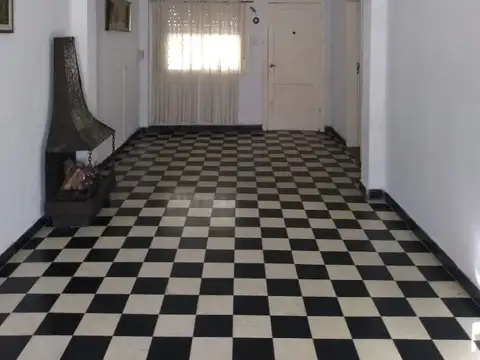 PH TIPO CASA 70m2 USO PROFESIONAL/DEPOSITO/VIVIENDA