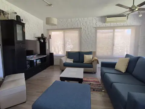 Casa 7 ambientes con 3 baños