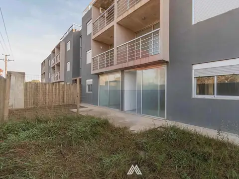 Alquiler apartamentos 2 dormitorios y patio Pando