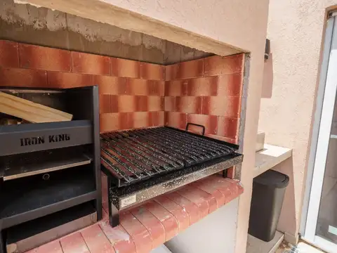 Depto Tipo Casa en Venta con 1 cocheras