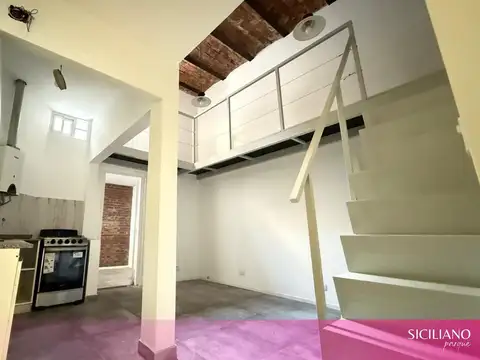 Depto Tipo Casa en Venta en Flores, USD 107.000