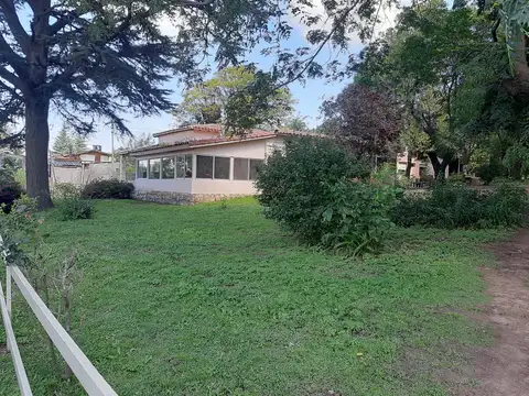 Casa 11 ambientes con 10 baños
