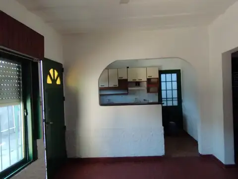 Depto Tipo Casa en Alquiler de 3 ambientes