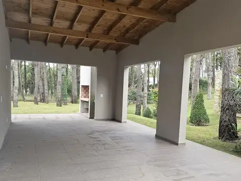 Casa a estrenar en Barrio Alamos II