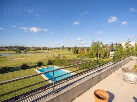 Casa 7 ambientes con 3 baños