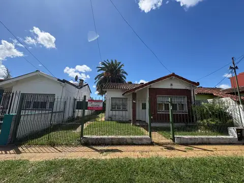 Casa Chalet  en Venta en Los Polvorines, Malvinas Argentinas, G.B.A. Zona Norte