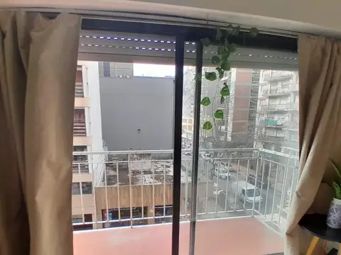 ALQUILER POR DIA DPTO UN AMB AL FRENTE  CON BALCÓN