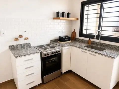 Casa 3 ambientes con 1 baño
