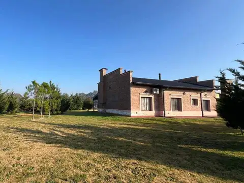 Quinta en Venta en Mercedes, USD 230.000