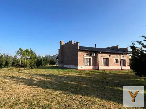 Quinta en Venta en Mercedes, USD 230.000