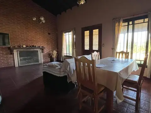 Quinta en venta - 3 Dormitorios 2 Baños - Mercedes