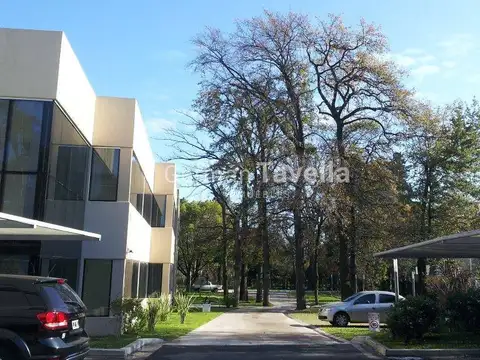 Oficina 108 m2 en alquiler, 2 baños 4 cocheras Bureau Leloir
