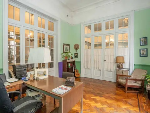 Departamento 8 ambientes con 2 baños