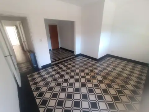 Depto Tipo Casa 4 ambientes con 2 baños