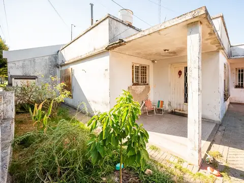 VENTA DE 2 CASAS MAS LOCAL EN ALVAREZ APTO CREDITO