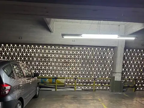 Cochera Fija  en Venta en Monserrat, Capital Federal, Buenos Aires