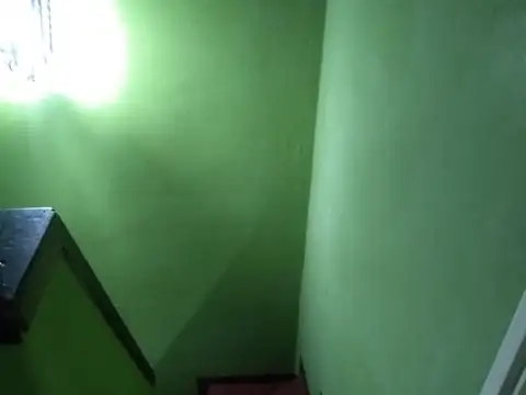 Depto Tipo Casa 4 ambientes con 1 baño