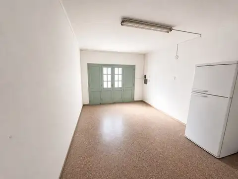 Casa 9 ambientes con 3 baños