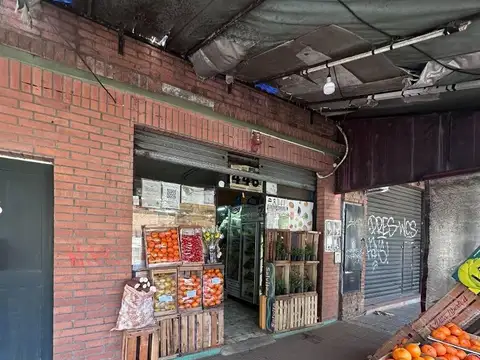 3 LOCALES Y UN DEPARTAMENTO - a MTS DE LA RUTA 202