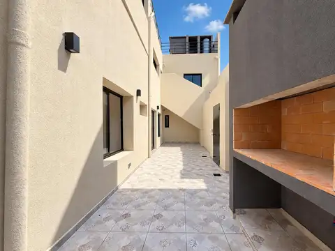 Alquiler PH 4 ambientes en Caballito con patio