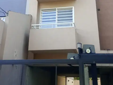 Departamento 2 ambientes en alquiler en Moron Centro