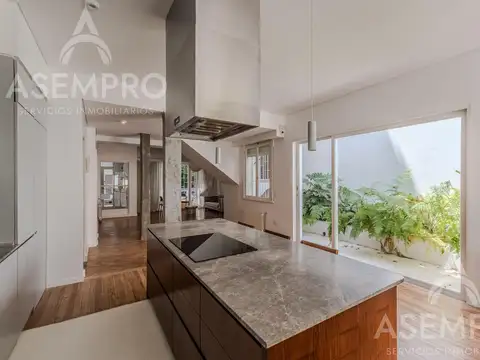 Casa 5 ambientes con 3 baños