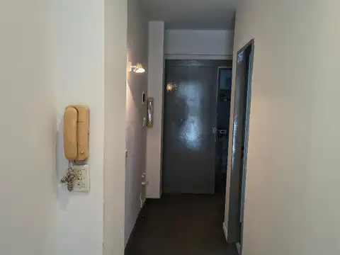 BUEN LOCAL, 3.40 X 11, 2 BOXES, BAÑO COCINA, PATIO, BAJA EXPEBSA