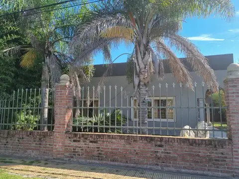 Casa Sarmiento  200 (Coronel Dominguez)