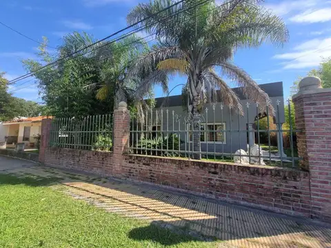 Casa Sarmiento  200 (Coronel Dominguez)