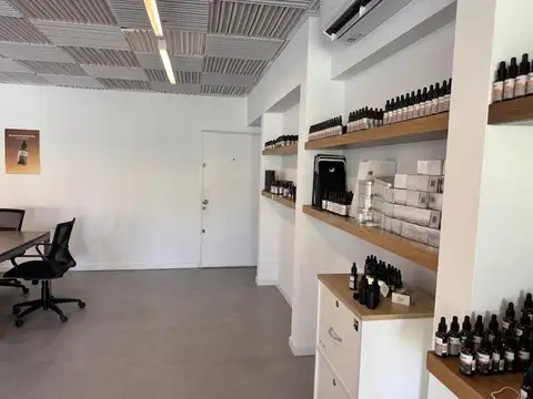 OFICINA en ALQUILER en Nuñez con COCHERA FIJA DESCUBIERTA