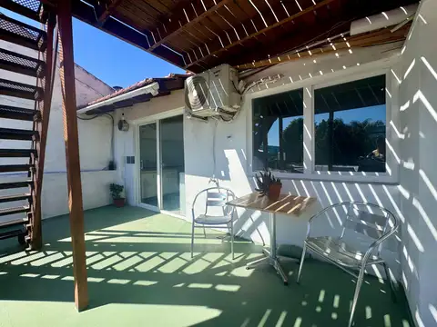 Depto Tipo Casa en Venta de 5 ambientes