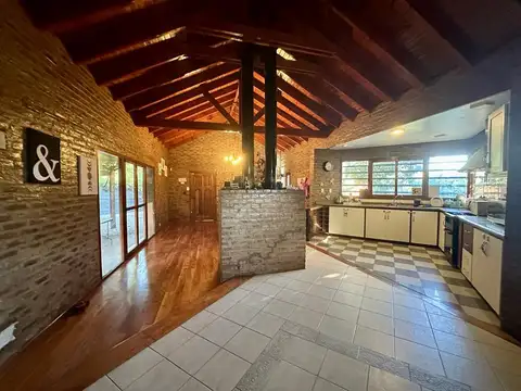 Casa en Venta en City Bell [Cod: ]