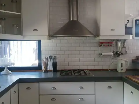 Casa 7 ambientes con 3 baños