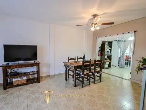 Depto Tipo Casa en Venta con 1 cocheras