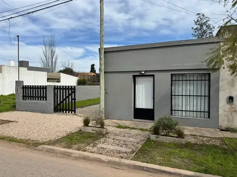 Casa y Local a la calle – Lobos