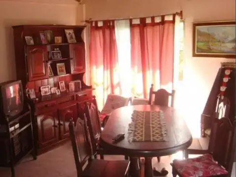 Depto Tipo Casa en Venta de 5 ambientes