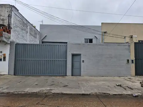 Galpón Comercial & Semi Industrial en Alquiler en Ituzaingó Norte!
