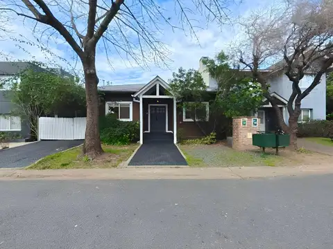 Casa en Venta en El Jacarandá, USD 300.000