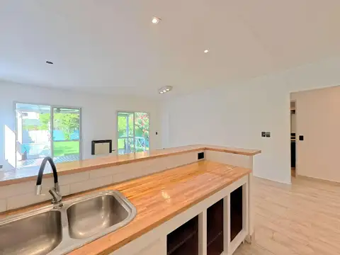 CASA EN VENTA BARRIO JACARANDA MILBERG TIGRE